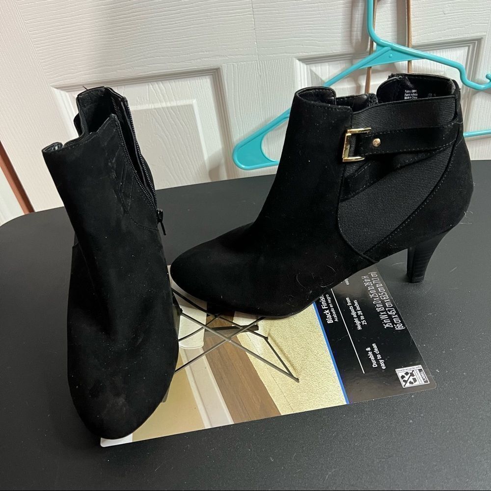 COPY - Black ankle boots size 10 rarely worn.